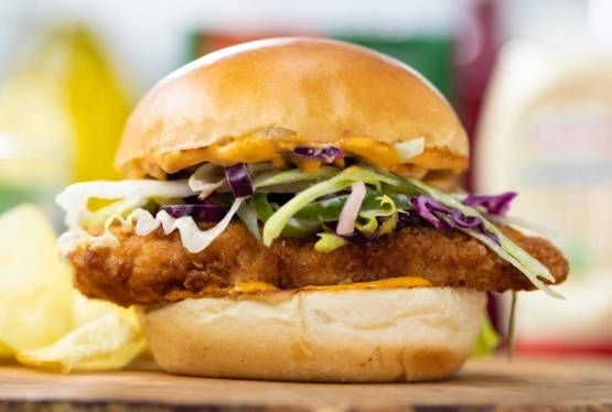 Tavuklu Hamburger Tarifi: Evde de Harika Olur