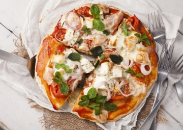 6 Kişilik Hamur Yapımı : Evde Pizza Hamuru Tarifi