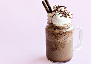 Soğuk Kahvelerin En Tatlısı: Kahveli Milkshake Tarifi