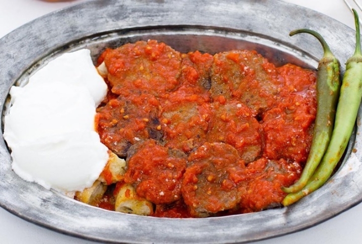 yogurtlu kebap iskender kebap tarifi i nasil yapilir yogurtlu kebap iskender kebap tarifi i nasil yapilir