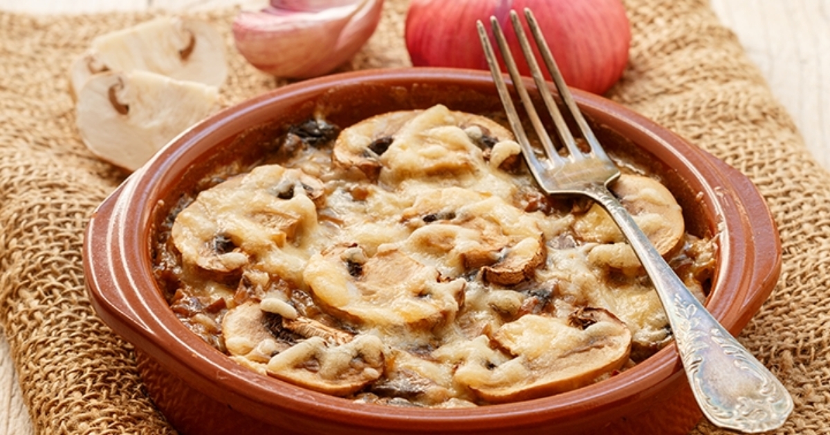 Guvecte Kasarli Mantarli Tavuk Tarifi Nasil Yapilir Ykv Guvecte Kasarli Mantarli Tavuk Tarifi Nasil Yapilir Ykv