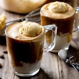 Soğuk Kahvenin Başka Bir Boyutu: Dondurmalı Kahve Tarifi