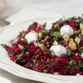 Sofranıza Renk Katacak: Şalgamlı Bulgur Salatası Tarifi